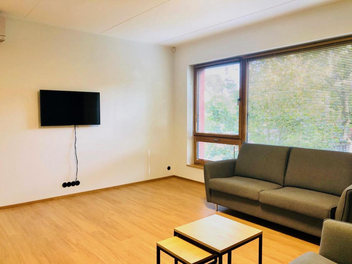 Self-Check-In Spacious 1 Bedroom Apartment With Free Parking Tallinn Exterior photo